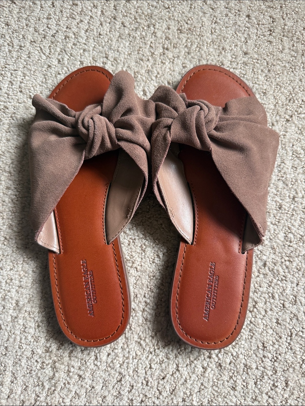 American Eagle Bow Knot Slide Sandals in brown- never worn